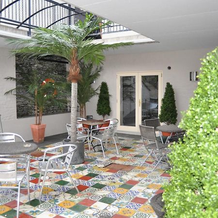 Hotel Quinlan&Cooke Boutique Townhouse&QCs Seafood Restaurant à Cahersiveen Extérieur photo