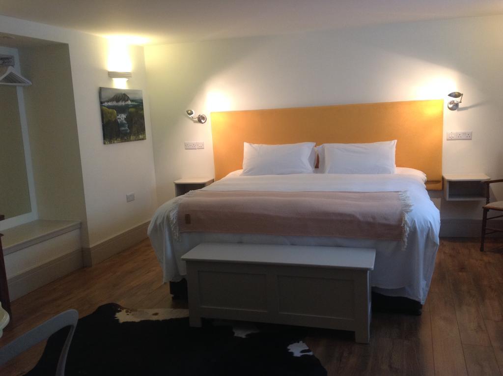 Hotel Quinlan&Cooke Boutique Townhouse&QCs Seafood Restaurant à Cahersiveen Extérieur photo